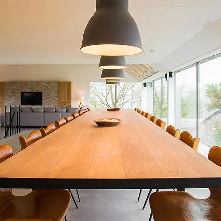 Genieten In 라로셰안알데네